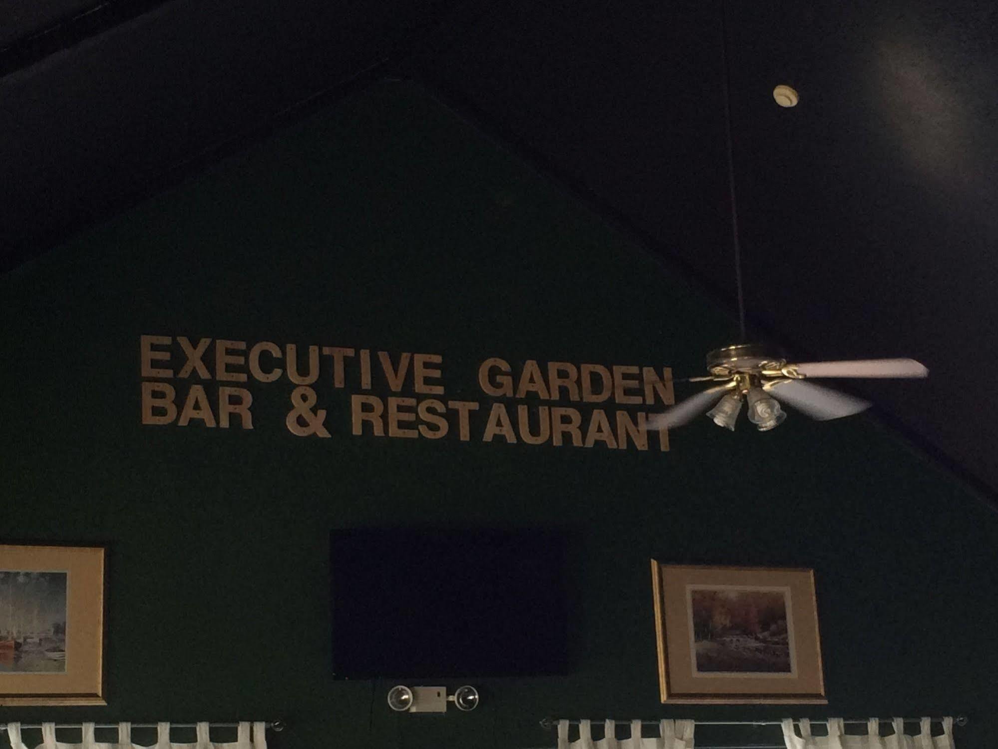 Executive Garden Titusville Hotel Exterior photo
