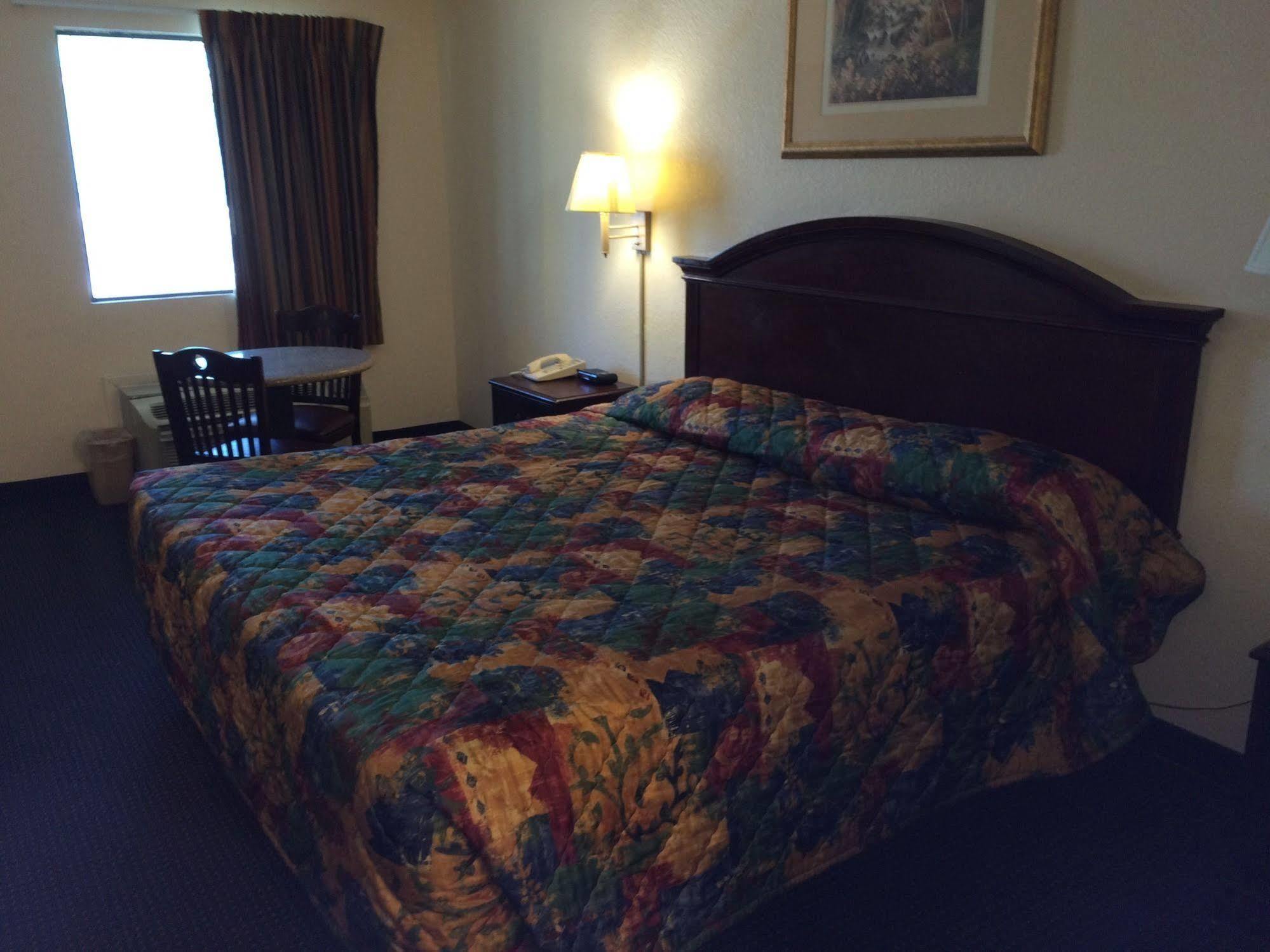Executive Garden Titusville Hotel Exterior photo