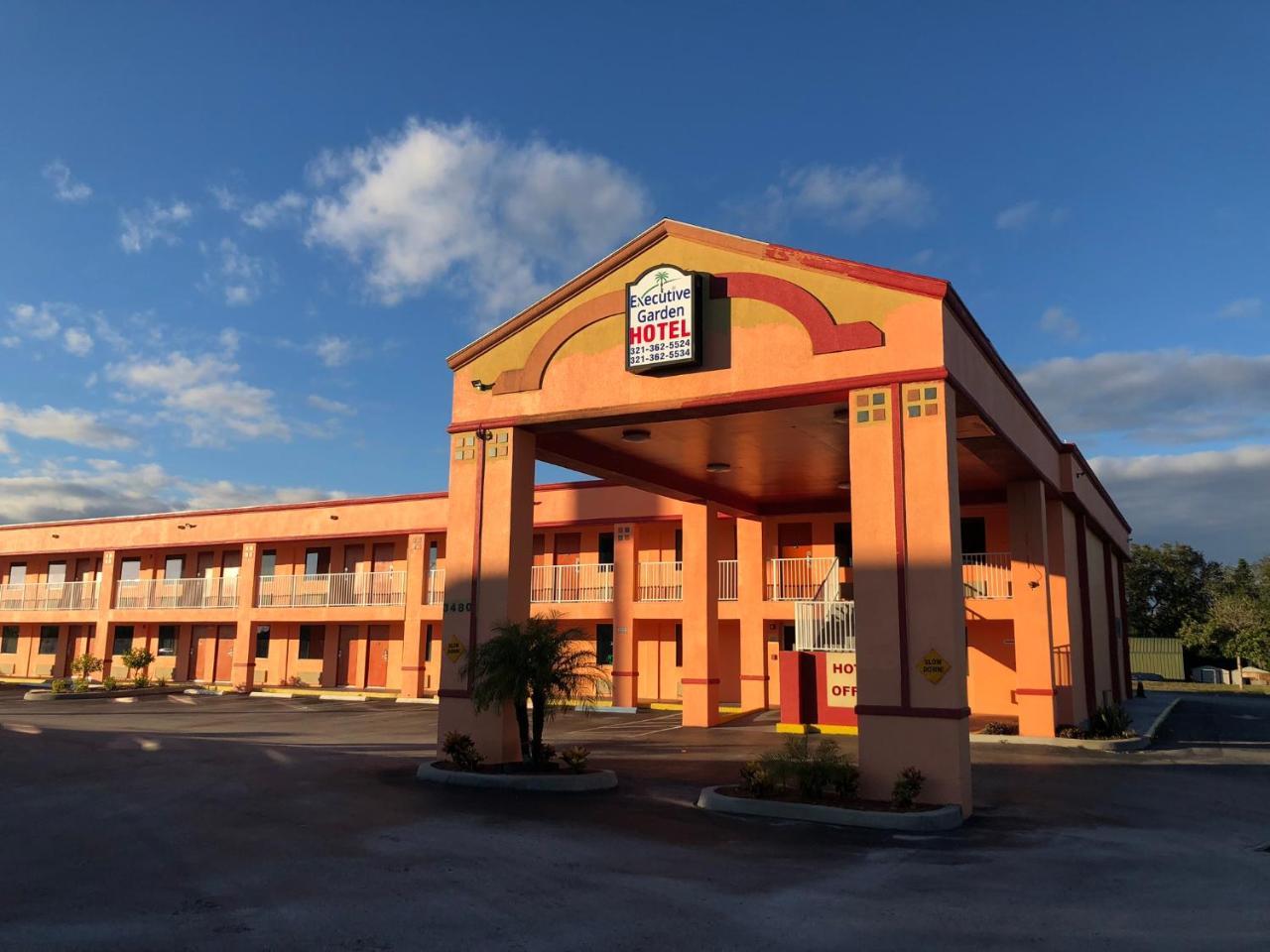 Executive Garden Titusville Hotel Exterior photo